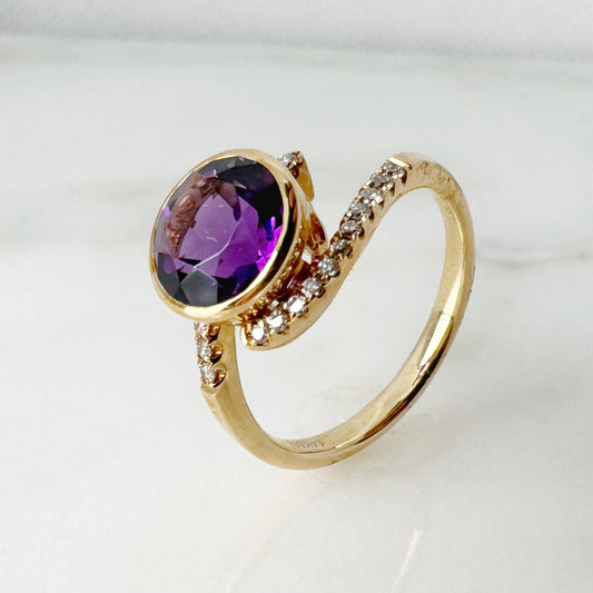 14K Yellow Gold Round Amethyst Ring with Diamonds