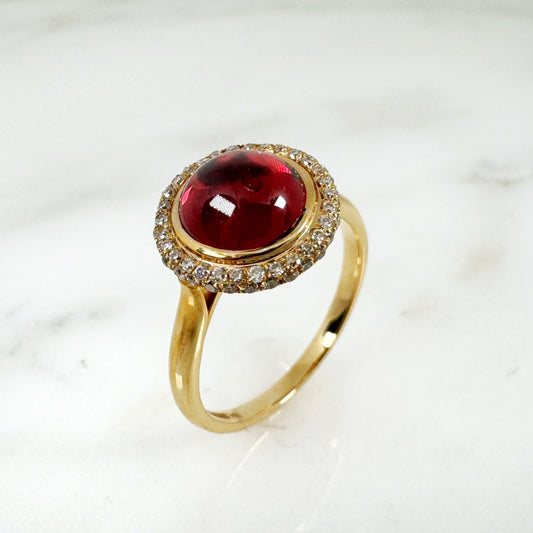 14K Yellow Gold Round Garnet Ring with Diamonds