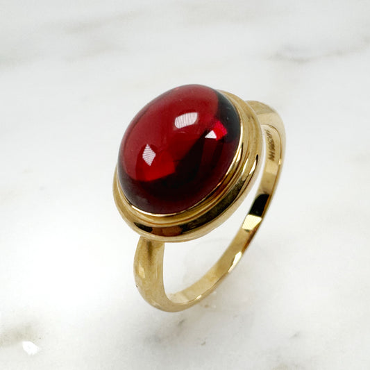 14K Yellow Gold Oval Garnet Ring