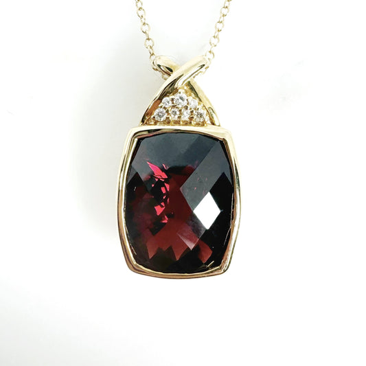 14k Yellow Gold Garnet Pendant with Diamonds