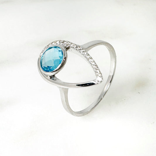 18K White Gold Round Blue Topaz Ring with Diamonds