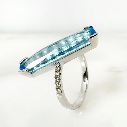 18K White Gold Freeform Blue Topaz Ring with Diamonds