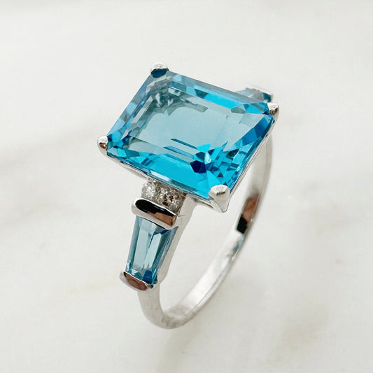 18K White Gold Octagon Blue Topaz Ring with Diamonds