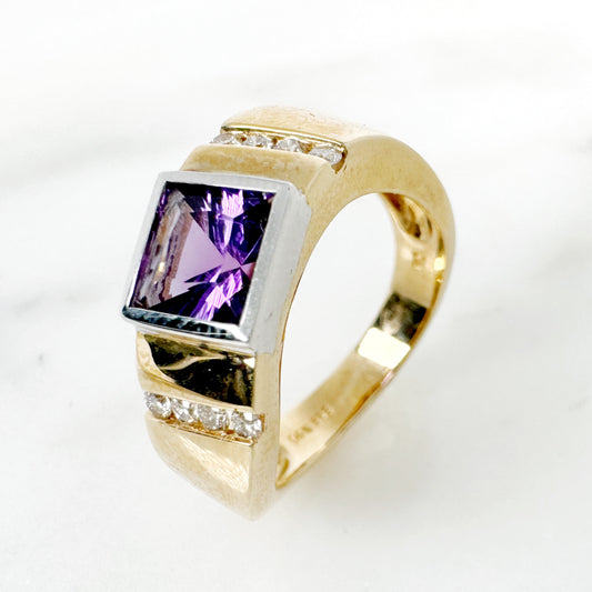 14K Yellow Gold Squard Amethyst Ring with Diamonds