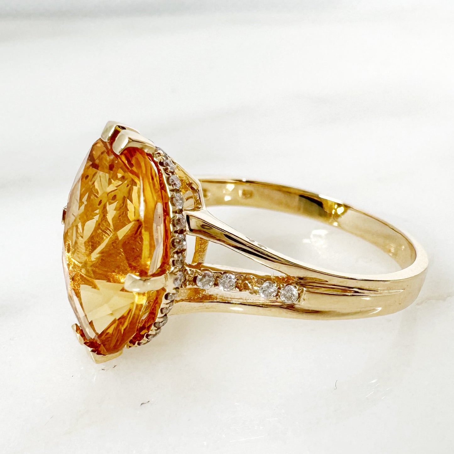 14K Yellow Gold Oval Citrine Ring with Diamonds