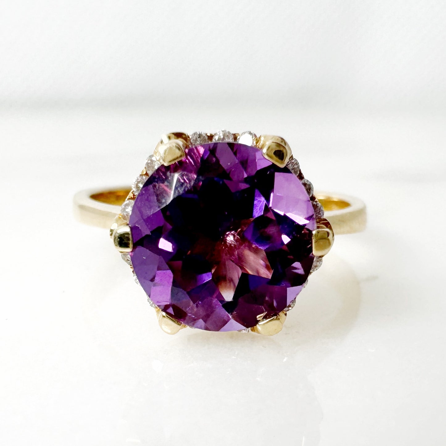 14K Yellow Gold Round Amethyst Ring with Diamonds