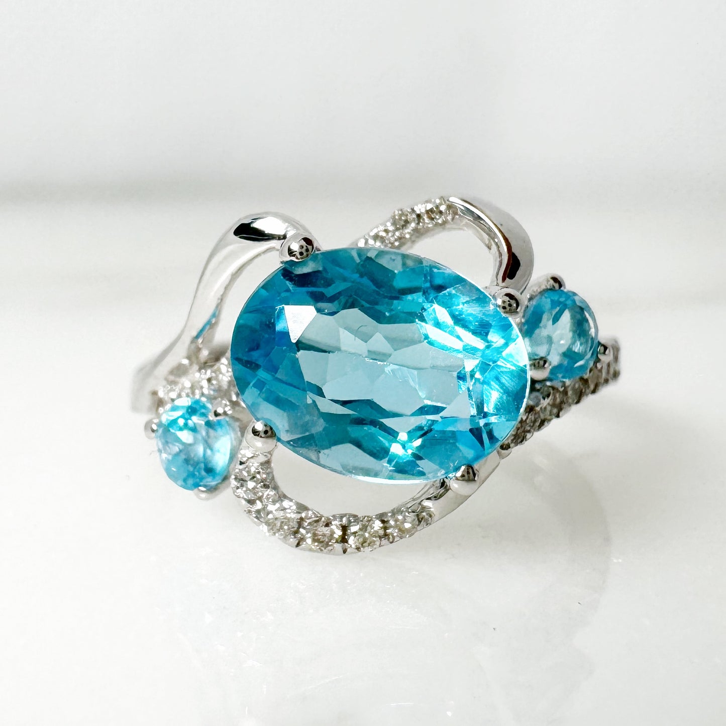 14K White Gold Oval Blue Topaz Ring with Diamonds