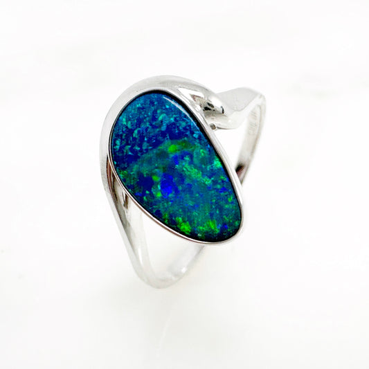 14K White Gold Freeform Australian Doublet Opal Ring