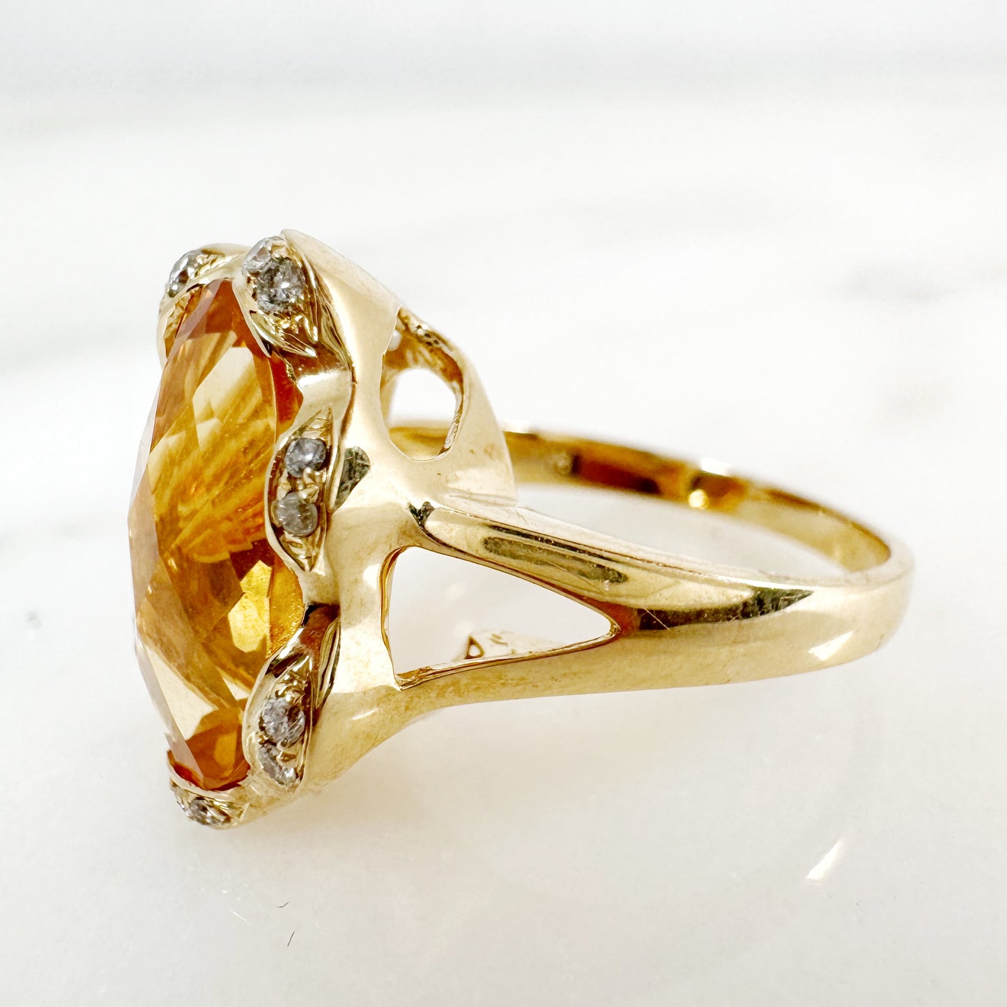 14K Yellow Gold Oval Citrine Ring with Diamonds