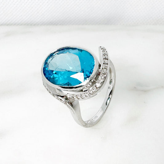 14K White Gold Oval Blue Topaz Ring with Diamonds