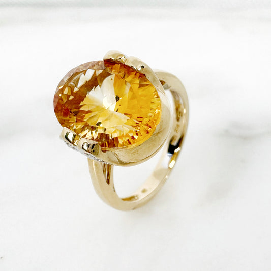 14K Yellow Gold Oval Citrine Ring with Diamonds