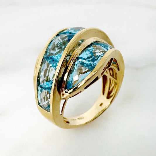 18K Yellow Gold Freeform Blue Topaz Ring