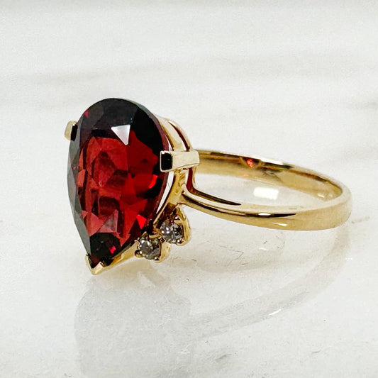 14K Yellow Gold Pear Garnet Ring with Diamonds