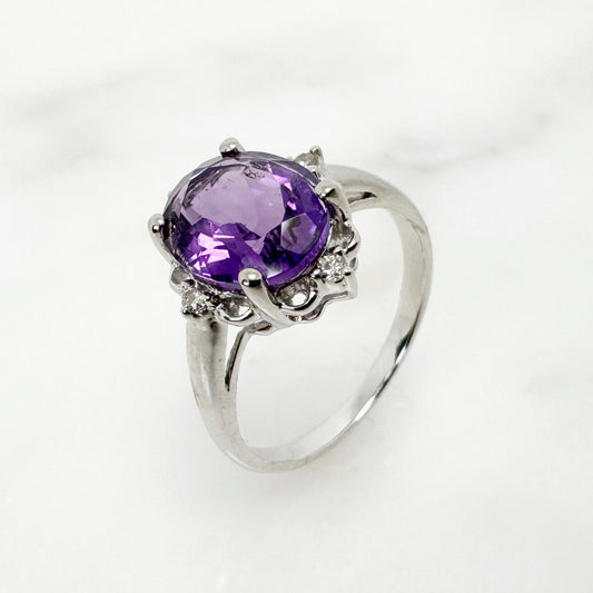 14K White Gold Oval Amethyst Ring with Diamonds