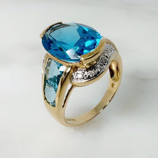 18K Yellow Gold Oval & Freeform Blue Topaz Ring with Diamonds