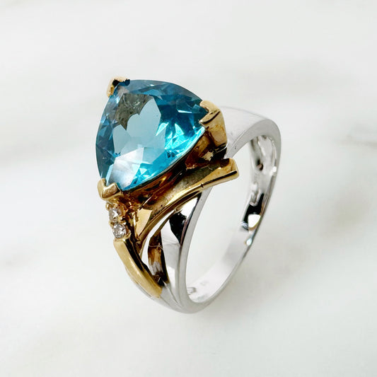 18K White & Yellow Gold Triangle Blue Topaz Ring with Diamonds