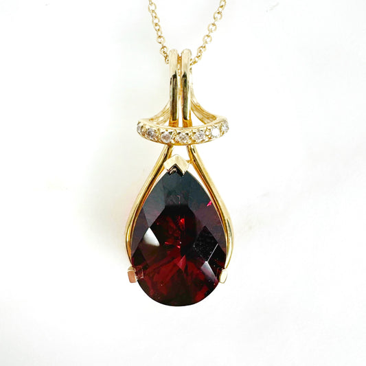 14k Yellow Gold Garnet Pendant with Diamonds