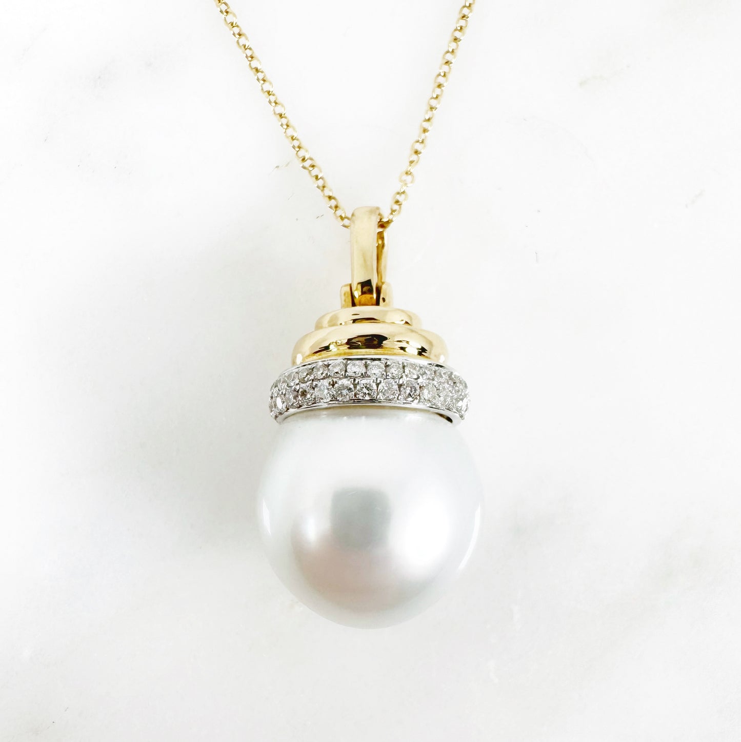 18k Yellow Gold South Sea Pearl Pendant with Diamonds