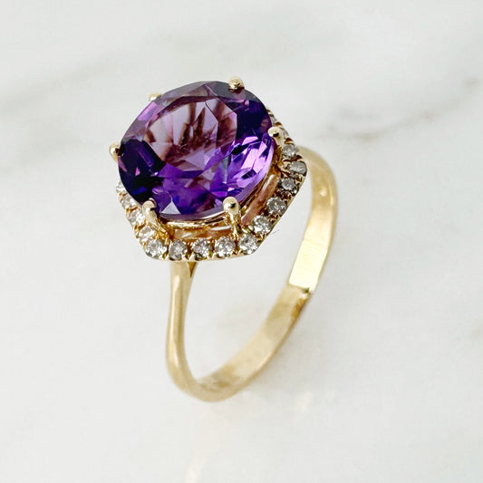 14K Yellow Gold Round Amethyst Ring with Diamonds