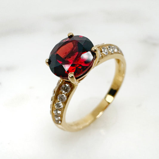 14K Yellow Gold Round Garnet Ring with Diamonds