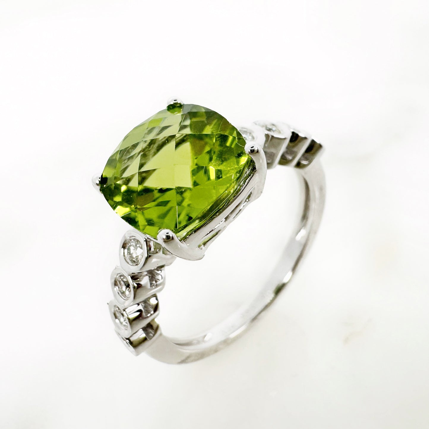 14k White Gold Peridot Ring with Diamond