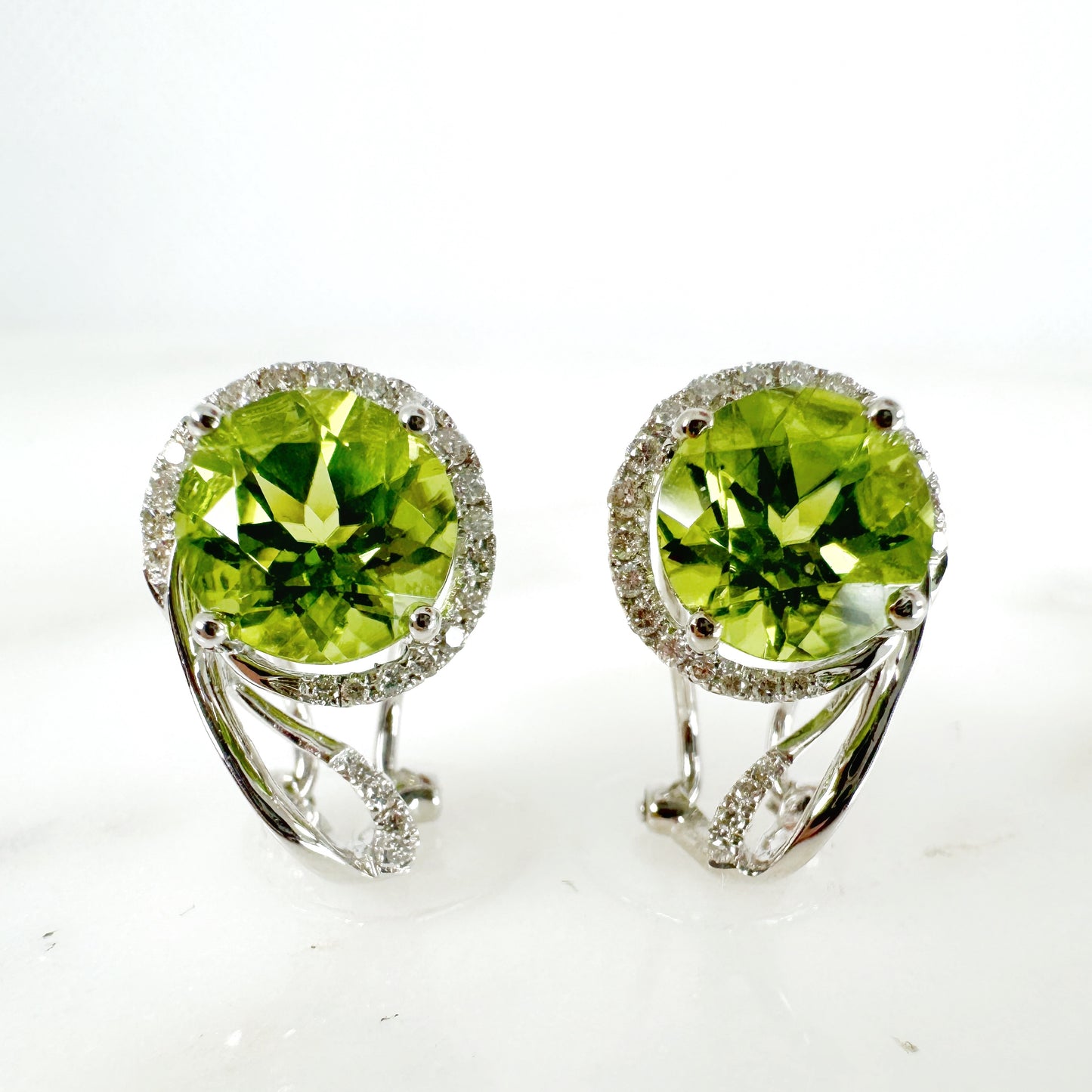 14k White Gold Peridot Earring with Diamonds