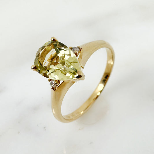 18k Yellow Gold Lemon Quartz Ring with Diamonds