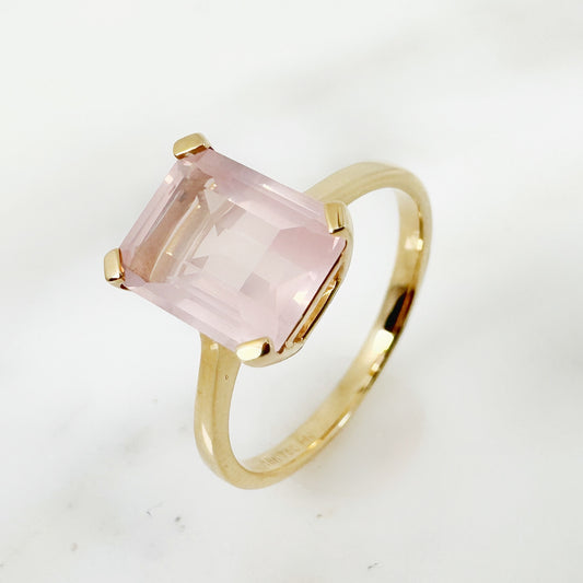 18k Yellow Gold Rose Quartz Ring