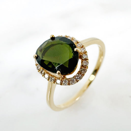 18k Yellow Gold Tourmaline Ring with Diamonds