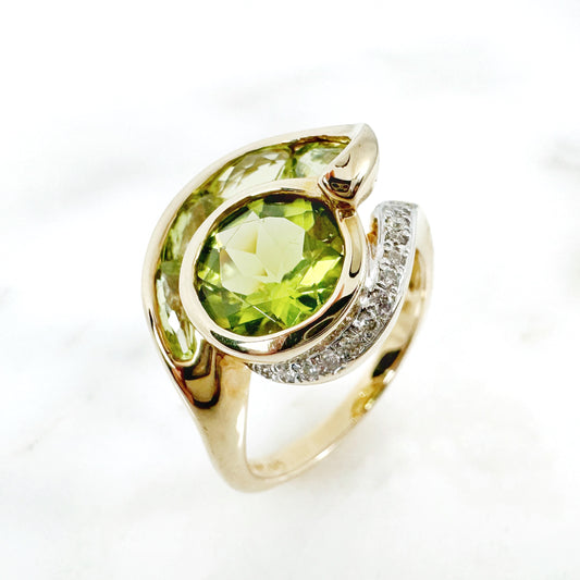 14k Yellow Gold Peridot Ring with Diamonds