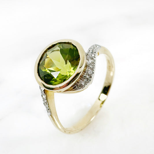 14k Yellow Gold Peridot Ring with Diamonds