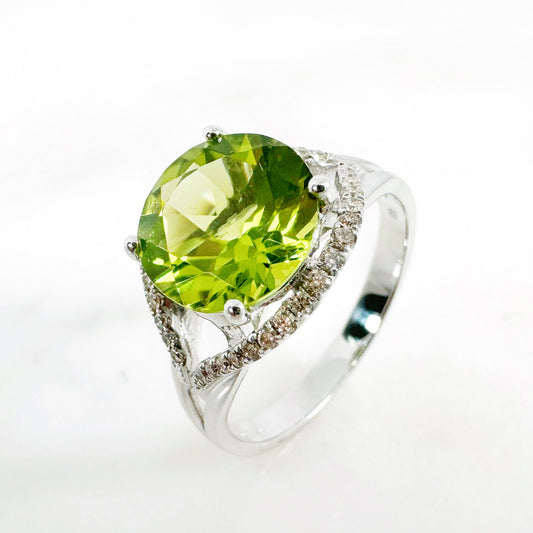 14k White Gold Peridot Ring with Diamonds